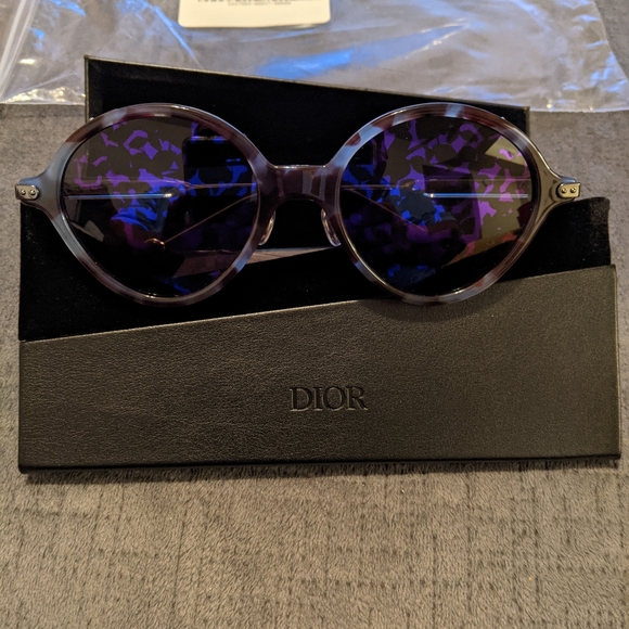Beautiful Christian Dior sunglasses main image 6